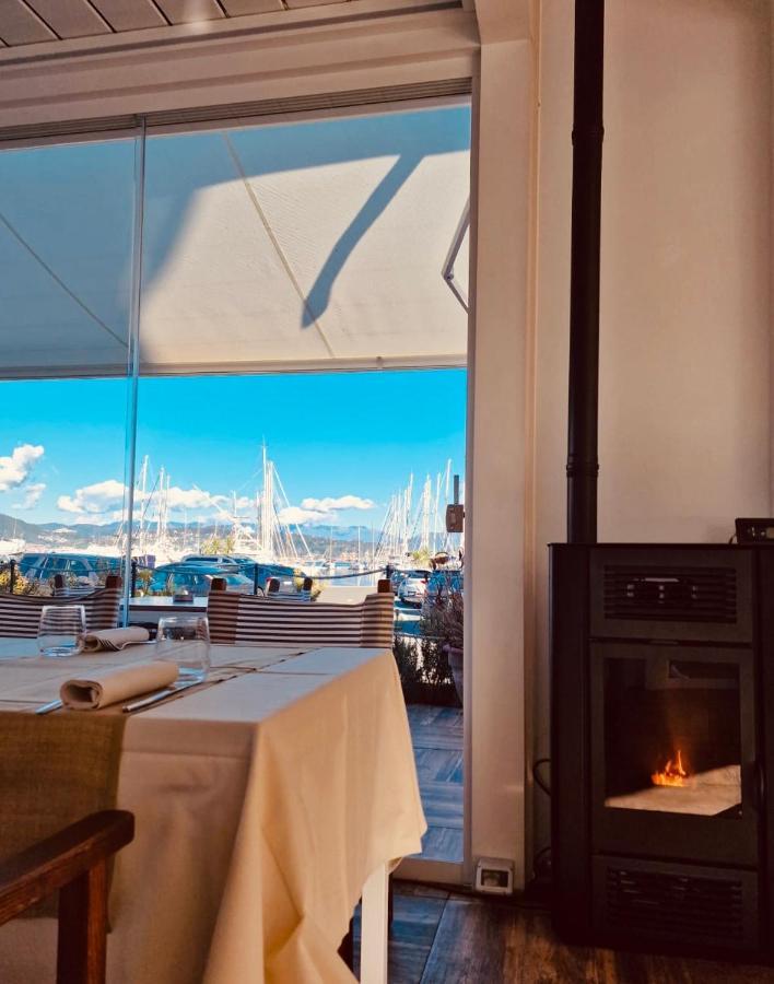 About Italy Holiday Rooms And Apartments Портовенере Экстерьер фото