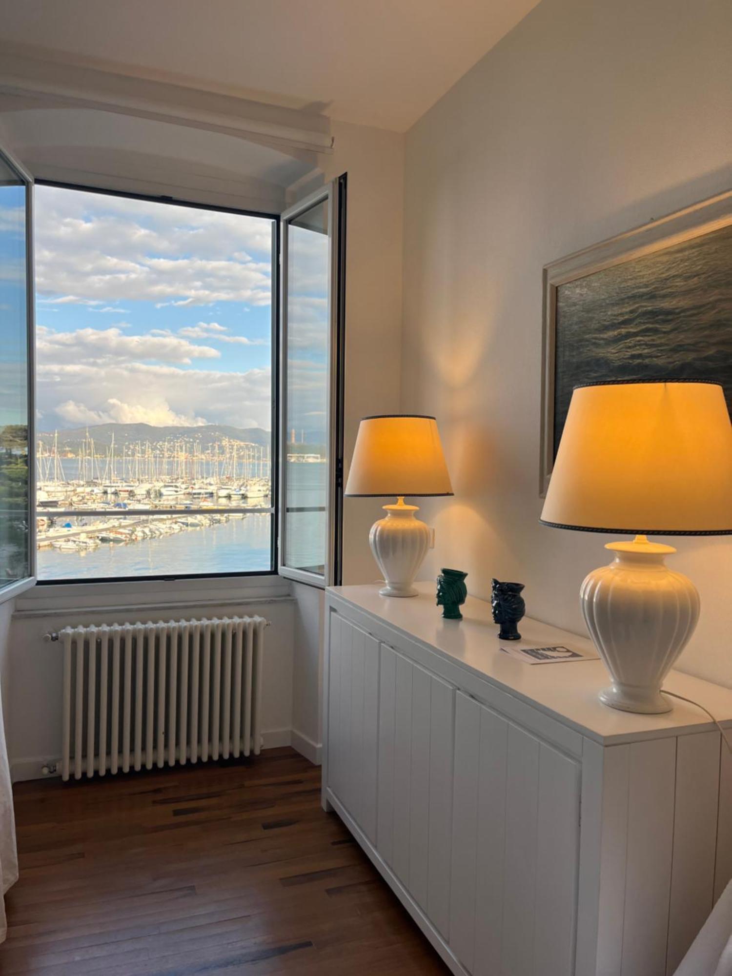 About Italy Holiday Rooms And Apartments Портовенере Экстерьер фото
