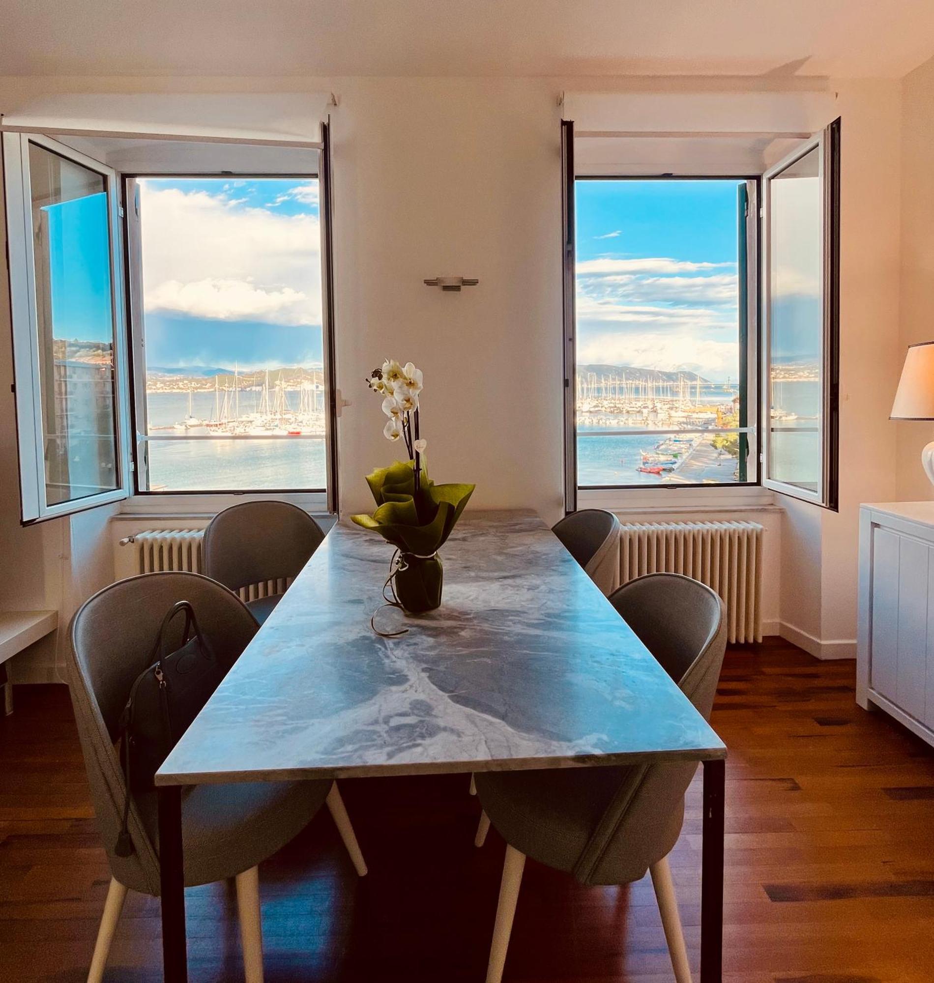 About Italy Holiday Rooms And Apartments Портовенере Экстерьер фото